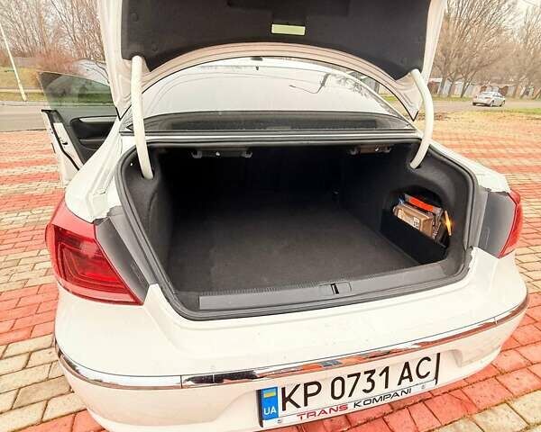 Белый Фольксваген CC / Passat CC, объемом двигателя 1.98 л и пробегом 225 тыс. км за 10500 $, фото 4 на Automoto.ua