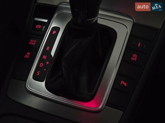 Белый Фольксваген CC / Passat CC, объемом двигателя 2 л и пробегом 181 тыс. км за 13599 $, фото 17 на Automoto.ua