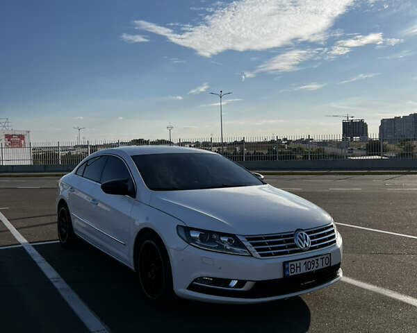 Белый Фольксваген CC / Passat CC, объемом двигателя 1.98 л и пробегом 213 тыс. км за 12000 $, фото 2 на Automoto.ua