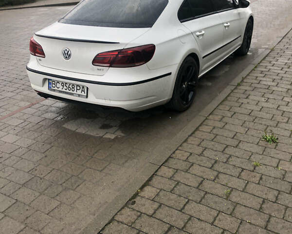 Белый Фольксваген CC / Passat CC, объемом двигателя 1.98 л и пробегом 180 тыс. км за 10500 $, фото 2 на Automoto.ua