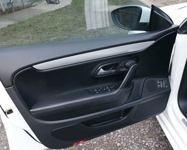 Белый Фольксваген CC / Passat CC, объемом двигателя 2 л и пробегом 125 тыс. км за 13000 $, фото 5 на Automoto.ua