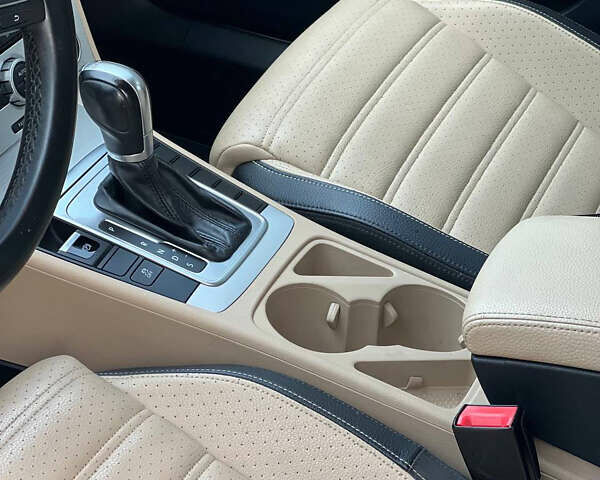 Белый Фольксваген CC / Passat CC, объемом двигателя 1.98 л и пробегом 130 тыс. км за 10299 $, фото 26 на Automoto.ua