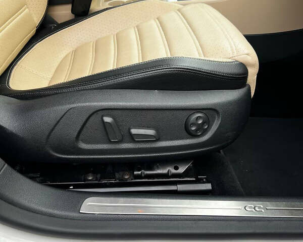 Белый Фольксваген CC / Passat CC, объемом двигателя 1.98 л и пробегом 130 тыс. км за 10499 $, фото 34 на Automoto.ua