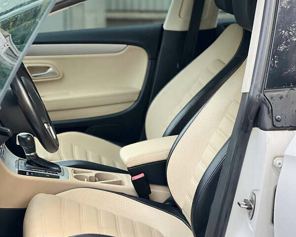 Белый Фольксваген CC / Passat CC, объемом двигателя 1.98 л и пробегом 130 тыс. км за 10499 $, фото 23 на Automoto.ua