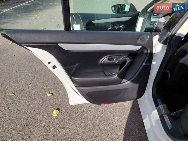 Белый Фольксваген CC / Passat CC, объемом двигателя 1.98 л и пробегом 228 тыс. км за 10500 $, фото 16 на Automoto.ua