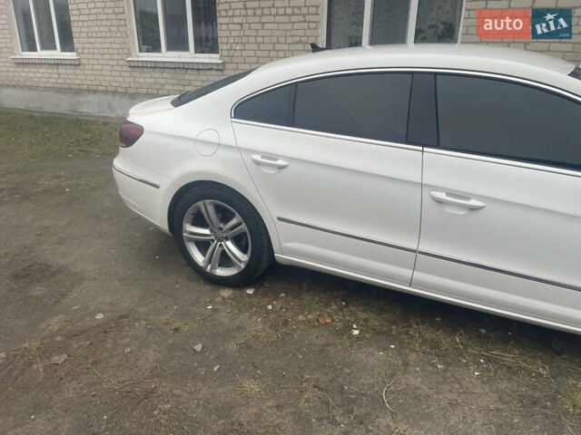 Белый Фольксваген CC / Passat CC, объемом двигателя 2 л и пробегом 190 тыс. км за 11000 $, фото 2 на Automoto.ua