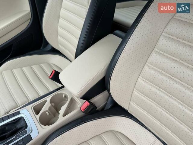 Білий Фольксваген CC / Passat CC, об'ємом двигуна 2 л та пробігом 91 тис. км за 10999 $, фото 41 на Automoto.ua