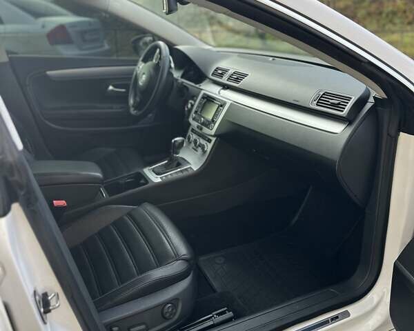 Білий Фольксваген CC / Passat CC, об'ємом двигуна 1.98 л та пробігом 230 тис. км за 10700 $, фото 7 на Automoto.ua