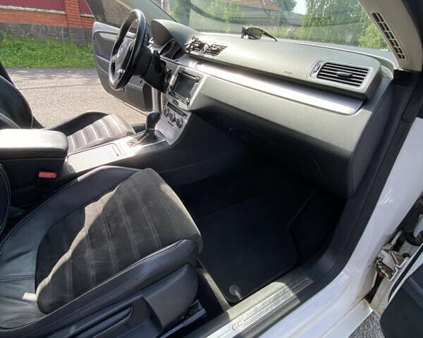 Білий Фольксваген CC / Passat CC, об'ємом двигуна 1.97 л та пробігом 220 тис. км за 12000 $, фото 19 на Automoto.ua