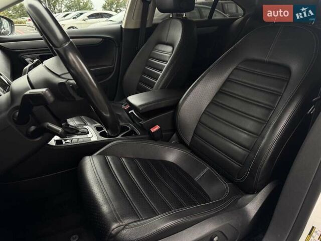 Белый Фольксваген CC / Passat CC, объемом двигателя 1.98 л и пробегом 174 тыс. км за 9300 $, фото 11 на Automoto.ua