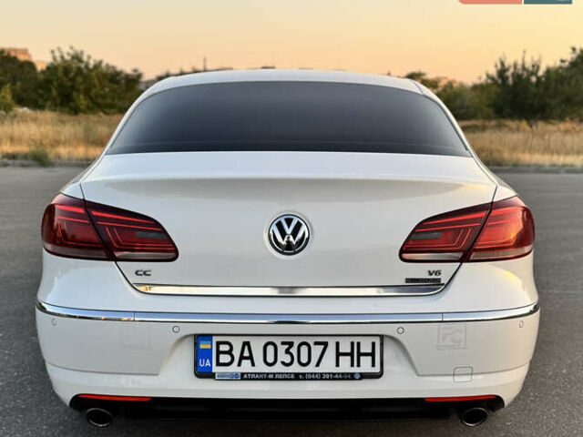 Белый Фольксваген CC / Passat CC, объемом двигателя 3.6 л и пробегом 300 тыс. км за 12000 $, фото 1 на Automoto.ua