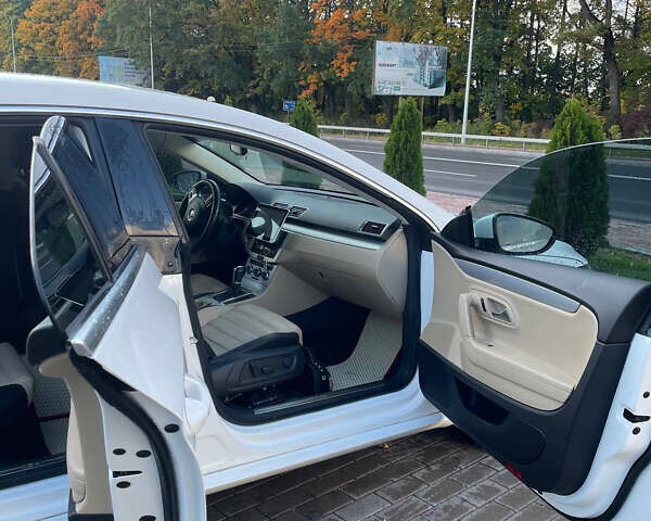 Белый Фольксваген CC / Passat CC, объемом двигателя 1.98 л и пробегом 122 тыс. км за 10500 $, фото 7 на Automoto.ua