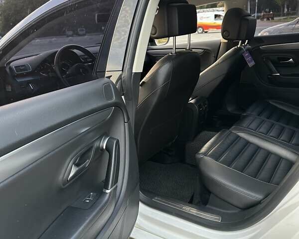 Белый Фольксваген CC / Passat CC, объемом двигателя 1.97 л и пробегом 159 тыс. км за 13999 $, фото 28 на Automoto.ua