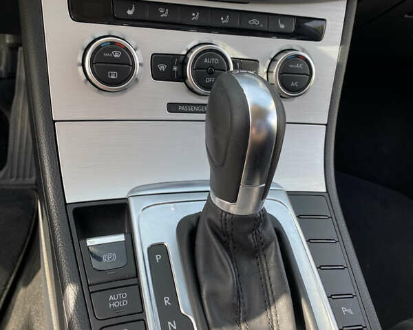 Білий Фольксваген CC / Passat CC, об'ємом двигуна 1.97 л та пробігом 220 тис. км за 12000 $, фото 18 на Automoto.ua
