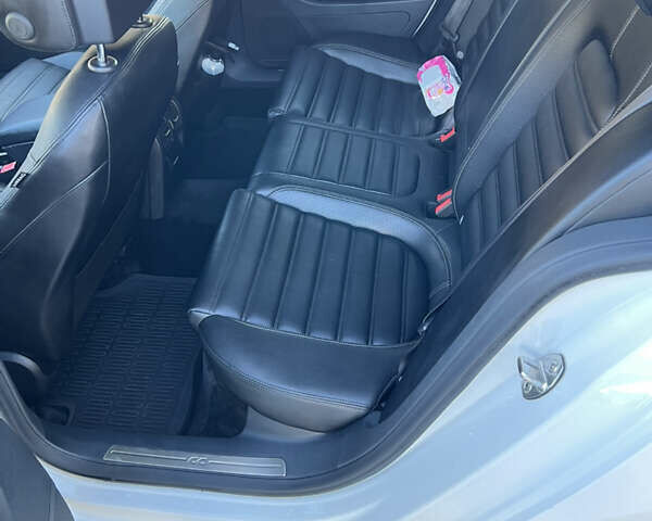 Білий Фольксваген CC / Passat CC, об'ємом двигуна 1.98 л та пробігом 207 тис. км за 8999 $, фото 10 на Automoto.ua