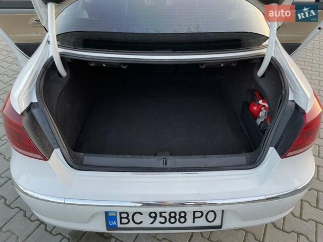Белый Фольксваген CC / Passat CC, объемом двигателя 2 л и пробегом 200 тыс. км за 9500 $, фото 5 на Automoto.ua