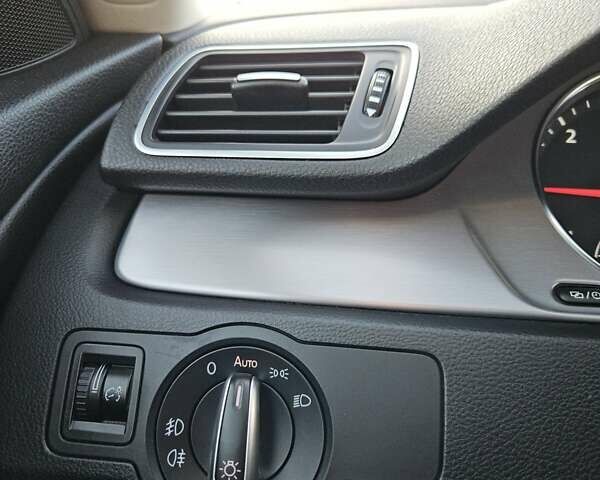 Белый Фольксваген CC / Passat CC, объемом двигателя 1.97 л и пробегом 72 тыс. км за 16800 $, фото 35 на Automoto.ua