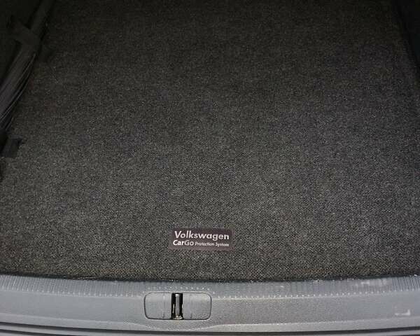 Белый Фольксваген CC / Passat CC, объемом двигателя 2 л и пробегом 125 тыс. км за 13000 $, фото 8 на Automoto.ua