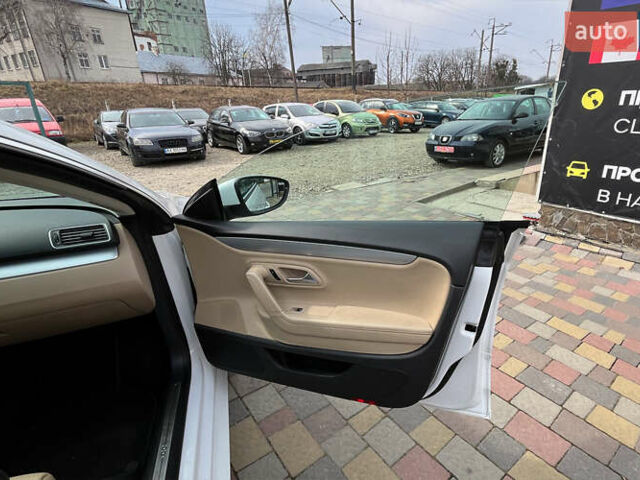 Белый Фольксваген CC / Passat CC, объемом двигателя 2 л и пробегом 202 тыс. км за 9600 $, фото 22 на Automoto.ua