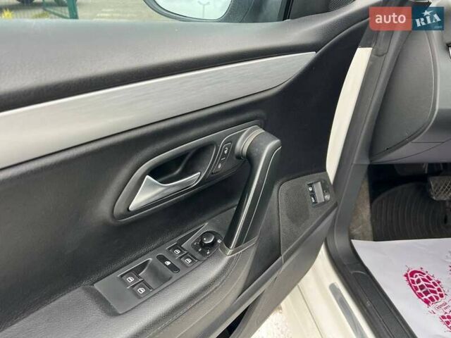 Фольксваген CC / Passat CC 2013 в Одессе на Automoto.ua Белый Фольксваген CC / Passat CC, объемом двигателя 1.98 л и пробегом 212 тыс. км за 10999 $, фото 8 на Automoto.ua