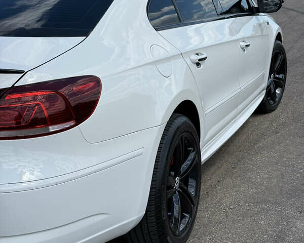 Белый Фольксваген CC / Passat CC, объемом двигателя 1.98 л и пробегом 182 тыс. км за 13800 $, фото 3 на Automoto.ua