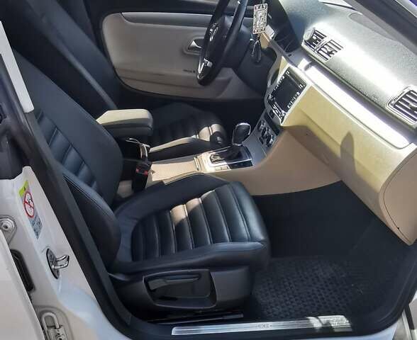 Белый Фольксваген CC / Passat CC, объемом двигателя 2 л и пробегом 180 тыс. км за 12999 $, фото 4 на Automoto.ua