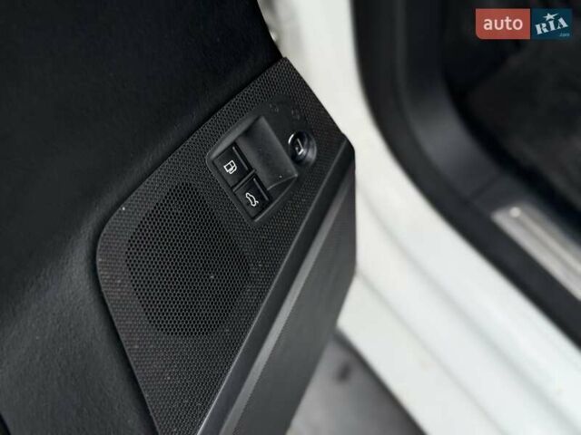Белый Фольксваген CC / Passat CC, объемом двигателя 1.98 л и пробегом 190 тыс. км за 10700 $, фото 27 на Automoto.ua