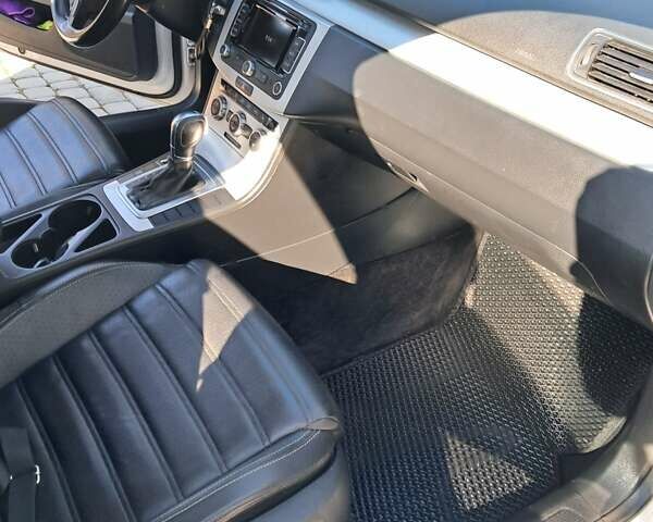 Белый Фольксваген CC / Passat CC, объемом двигателя 1.98 л и пробегом 186 тыс. км за 12300 $, фото 16 на Automoto.ua