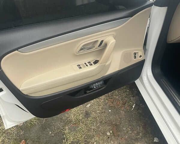 Белый Фольксваген CC / Passat CC, объемом двигателя 2 л и пробегом 190 тыс. км за 11000 $, фото 6 на Automoto.ua