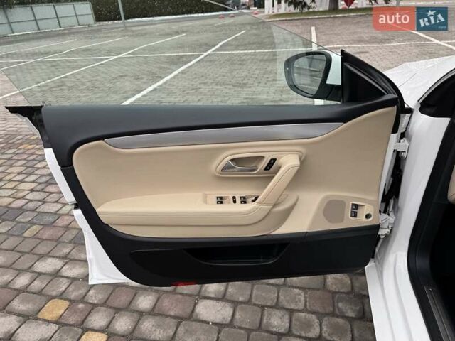 Білий Фольксваген CC / Passat CC, об'ємом двигуна 2 л та пробігом 91 тис. км за 10999 $, фото 37 на Automoto.ua
