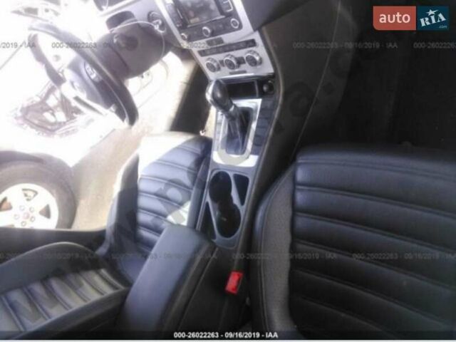 Белый Фольксваген CC / Passat CC, объемом двигателя 2 л и пробегом 125 тыс. км за 13000 $, фото 25 на Automoto.ua