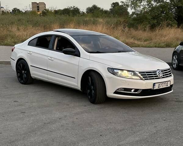 Белый Фольксваген CC / Passat CC, объемом двигателя 1.97 л и пробегом 159 тыс. км за 13999 $, фото 1 на Automoto.ua