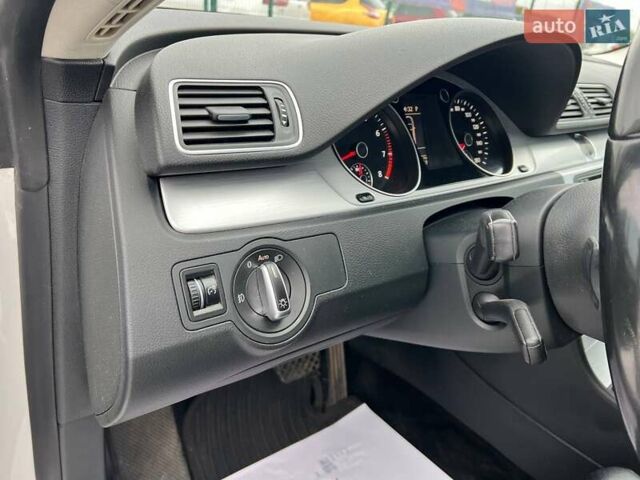 Фольксваген CC / Passat CC 2013 в Одессе на Automoto.ua Белый Фольксваген CC / Passat CC, объемом двигателя 1.98 л и пробегом 212 тыс. км за 10999 $, фото 9 на Automoto.ua