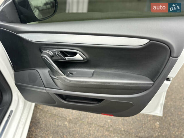 Белый Фольксваген CC / Passat CC, объемом двигателя 1.98 л и пробегом 240 тыс. км за 9500 $, фото 19 на Automoto.ua