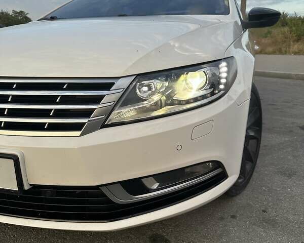 Белый Фольксваген CC / Passat CC, объемом двигателя 1.97 л и пробегом 159 тыс. км за 13999 $, фото 16 на Automoto.ua