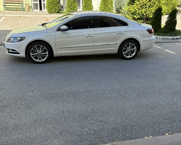 Белый Фольксваген CC / Passat CC, объемом двигателя 1.8 л и пробегом 118 тыс. км за 10900 $, фото 2 на Automoto.ua
