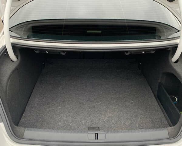Белый Фольксваген CC / Passat CC, объемом двигателя 1.98 л и пробегом 202 тыс. км за 11000 $, фото 22 на Automoto.ua