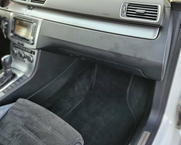 Белый Фольксваген CC / Passat CC, объемом двигателя 1.97 л и пробегом 72 тыс. км за 16800 $, фото 42 на Automoto.ua