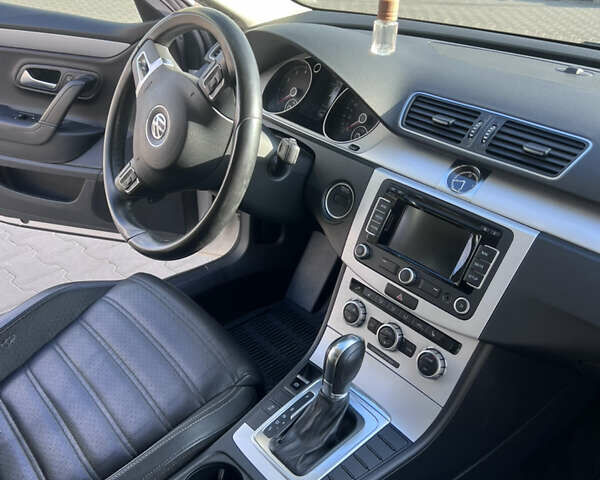 Белый Фольксваген CC / Passat CC, объемом двигателя 2 л и пробегом 178 тыс. км за 10899 $, фото 24 на Automoto.ua