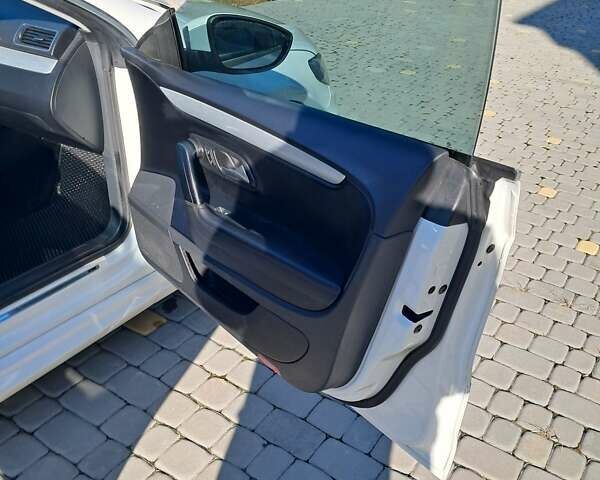 Белый Фольксваген CC / Passat CC, объемом двигателя 1.98 л и пробегом 186 тыс. км за 12300 $, фото 15 на Automoto.ua