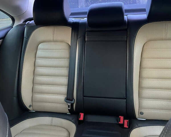 Белый Фольксваген CC / Passat CC, объемом двигателя 1.98 л и пробегом 122 тыс. км за 10500 $, фото 3 на Automoto.ua