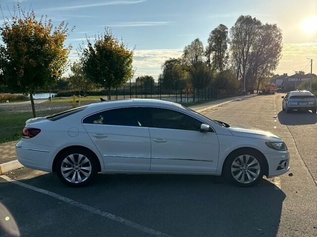 Белый Фольксваген CC / Passat CC, объемом двигателя 1.97 л и пробегом 201 тыс. км за 12300 $, фото 3 на Automoto.ua