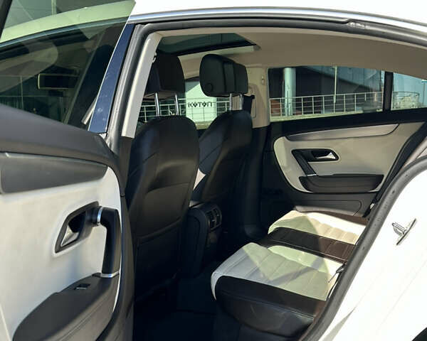 Белый Фольксваген CC / Passat CC, объемом двигателя 1.97 л и пробегом 206 тыс. км за 14999 $, фото 14 на Automoto.ua