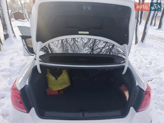 Білий Фольксваген CC / Passat CC, об'ємом двигуна 1.98 л та пробігом 180 тис. км за 10700 $, фото 8 на Automoto.ua