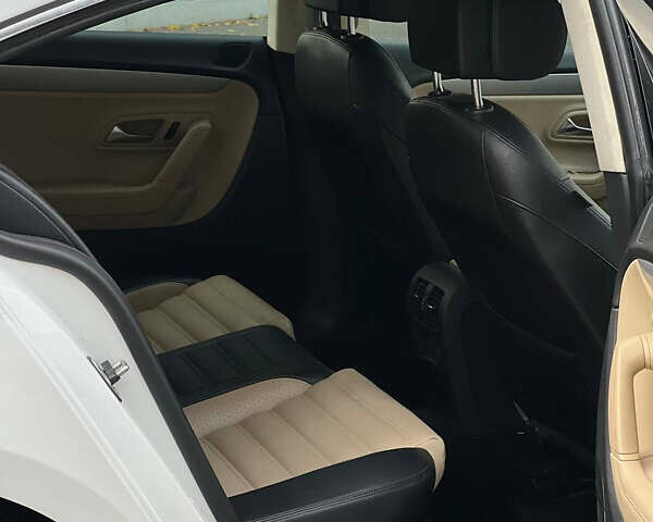 Белый Фольксваген CC / Passat CC, объемом двигателя 1.98 л и пробегом 130 тыс. км за 10499 $, фото 22 на Automoto.ua