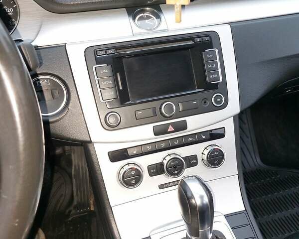 Белый Фольксваген CC / Passat CC, объемом двигателя 2 л и пробегом 125 тыс. км за 13000 $, фото 16 на Automoto.ua