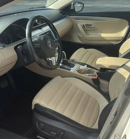 Белый Фольксваген CC / Passat CC, объемом двигателя 1.98 л и пробегом 181 тыс. км за 9700 $, фото 7 на Automoto.ua