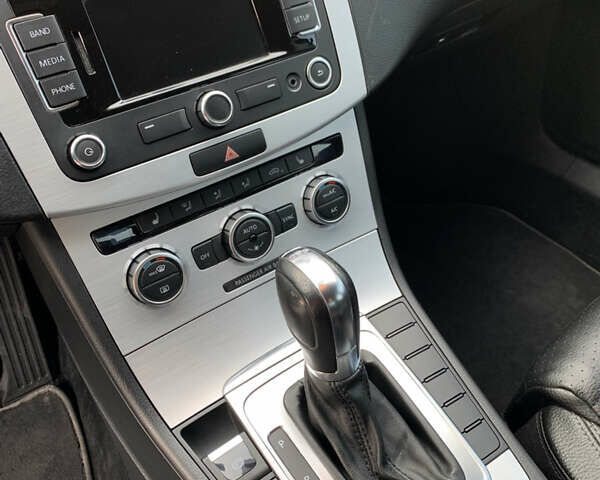 Белый Фольксваген CC / Passat CC, объемом двигателя 2 л и пробегом 210 тыс. км за 10450 $, фото 18 на Automoto.ua
