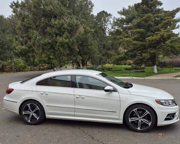 Белый Фольксваген CC / Passat CC, объемом двигателя 1.98 л и пробегом 220 тыс. км за 11200 $, фото 1 на Automoto.ua