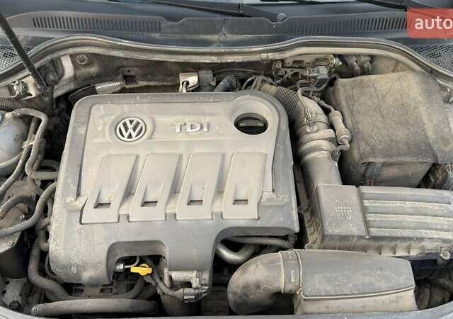 Фольксваген CC / Passat CC 2013 в Луцке на Automoto.ua Белый Фольксваген CC / Passat CC, объемом двигателя 1.97 л и пробегом 205 тыс. км за 11900 $, фото 19 на Automoto.ua